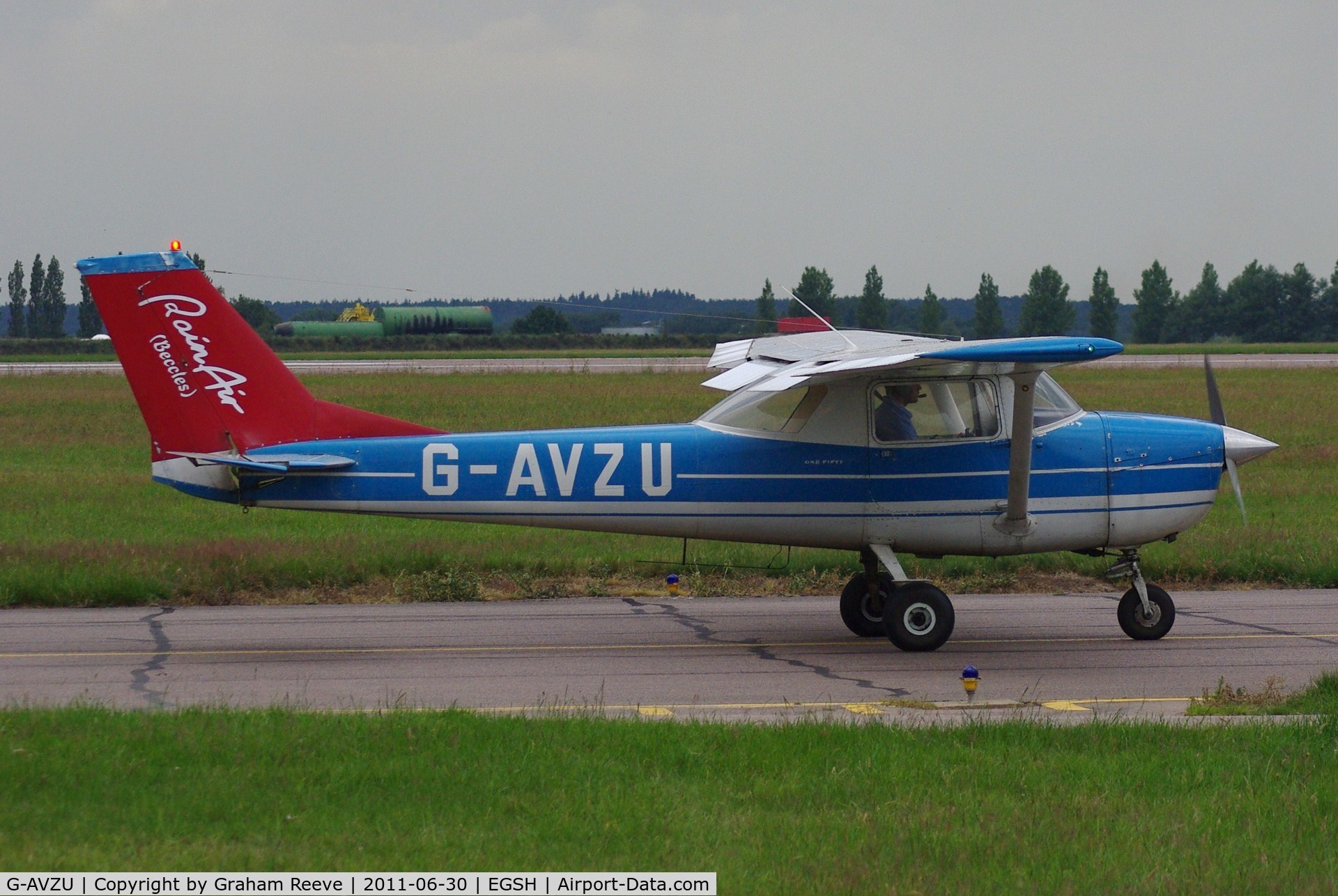 G-AVZU, 1967 Reims F150H C/N 0283, Getting ready to depart.