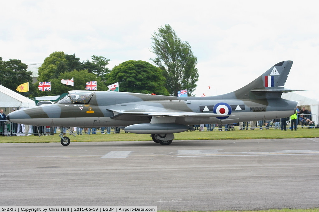 G-BXFI, 1955 Hawker Hunter T.7 C/N 41H-670818, taxiing in after its display at the Cotswold Airshow
