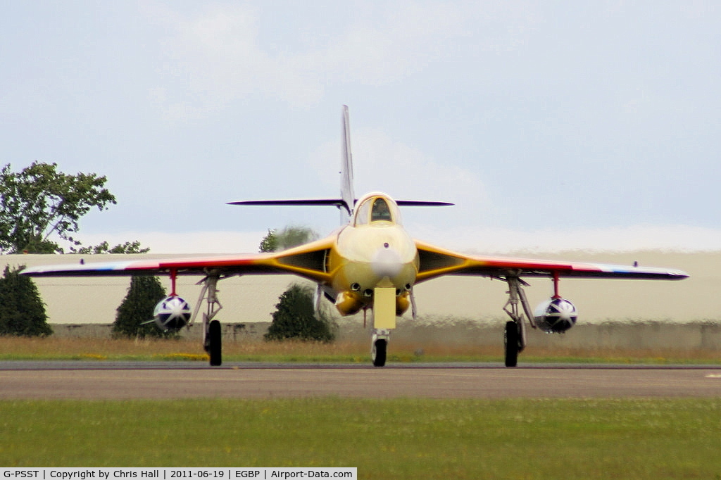 G-PSST, 1959 Hawker Hunter F.58A C/N HABL-003115, 'Miss demeamour' taxiing in after its solo display at the Cotswold Airshow