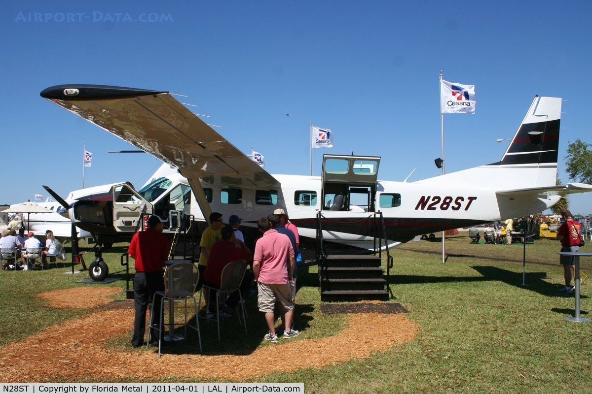 N28ST, Cessna 208B Grand Caravan C/N 208B2212, Cessna 208B Caravan