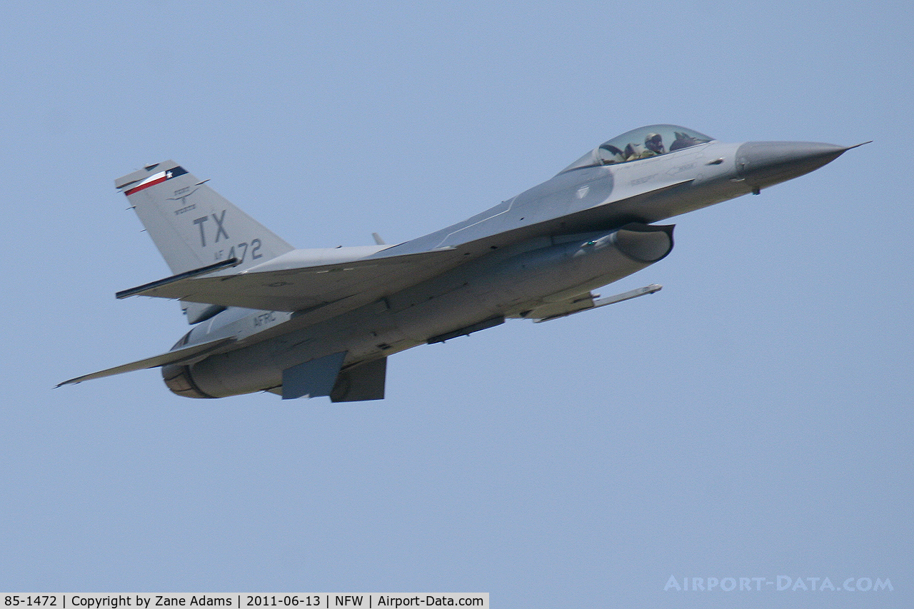 85-1472, 1985 General Dynamics F-16C Fighting Falcon C/N 5C-252, 301st FW F-16 At NASJRB Fort Worth - Carswell Field