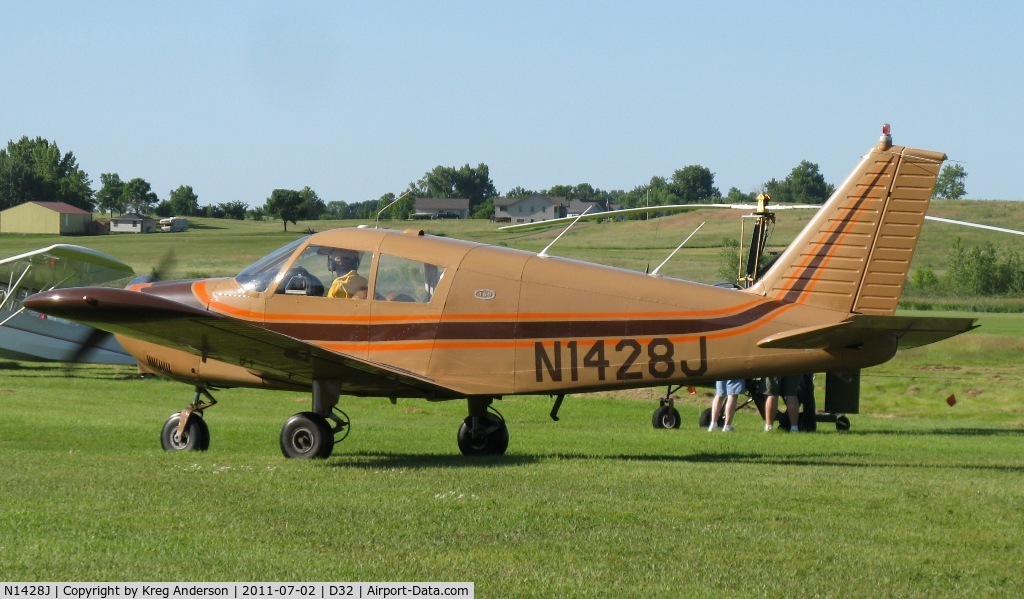 N1428J, 1966 Piper PA-28-180 C/N 28-3539, Starbuck Fly-in 2011