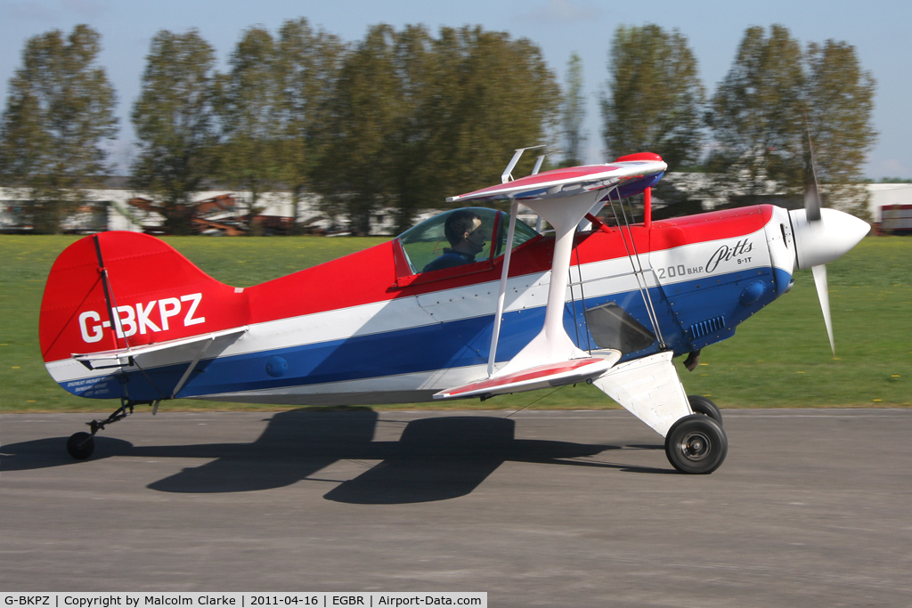 G-BKPZ, 1984 Pitts S-1T Special C/N PFA 009-10852, Pitts_S-1C at Breighton Airfield in April 2011.
