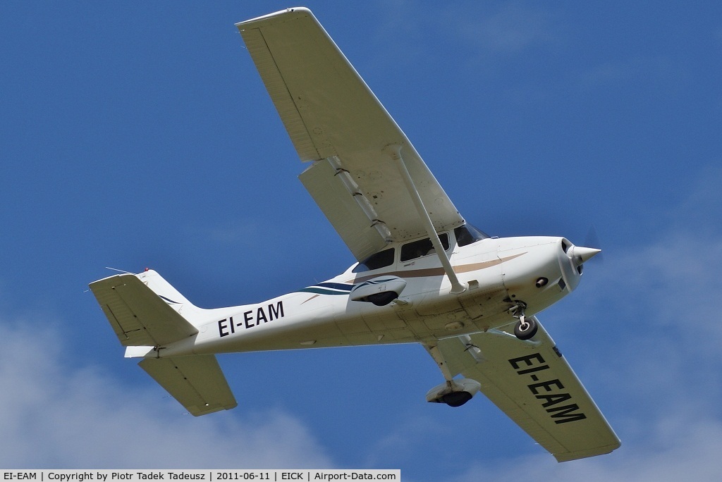 EI-EAM, 1999 Cessna 172R C/N 17280781, Cork.
