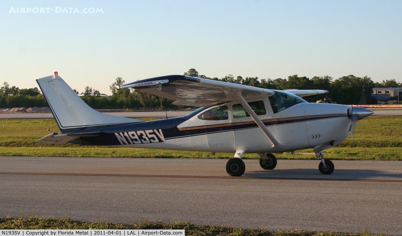 N1935V, 1965 Cessna 182H Skylane C/N 18256260, Cessna 182H