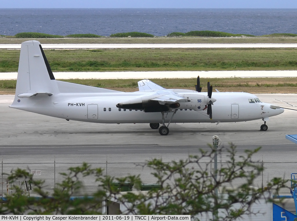 PH-KVH, 1991 Fokker 50 C/N 20217, Insel Air Aruba