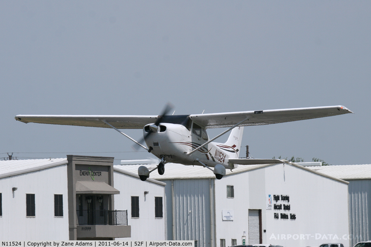 N11524, 2006 Cessna 172S C/N 172S10340, At Northwest Regional (Aero Valley) Airport