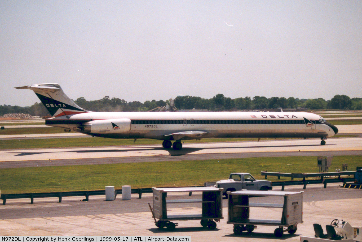 N972DL, 1991 McDonnell Douglas MD-88 C/N 53215, Delta
