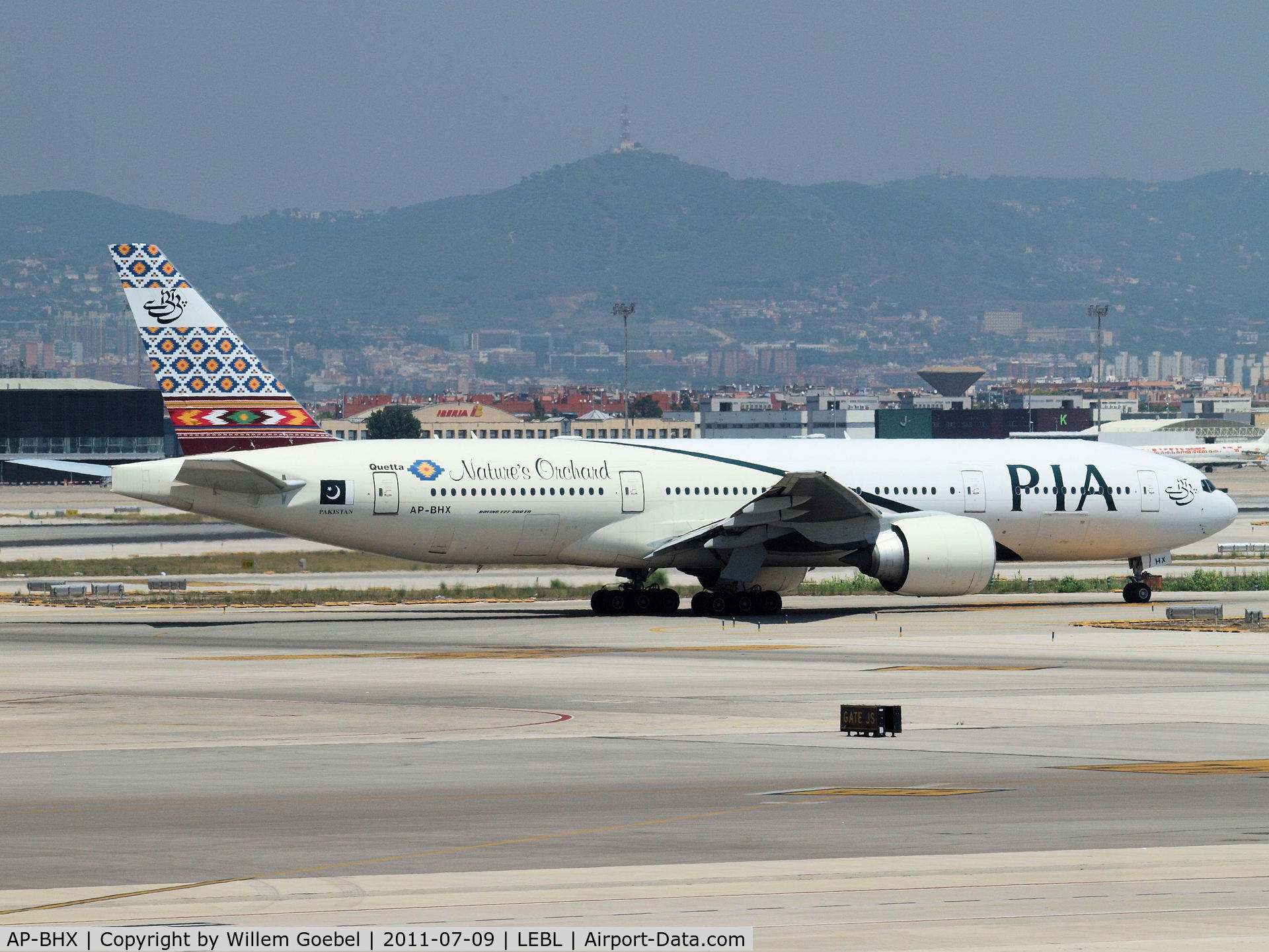 AP-BHX, 2007 Boeing 777-240/ER C/N 35296, Depart from Barcelona Airport