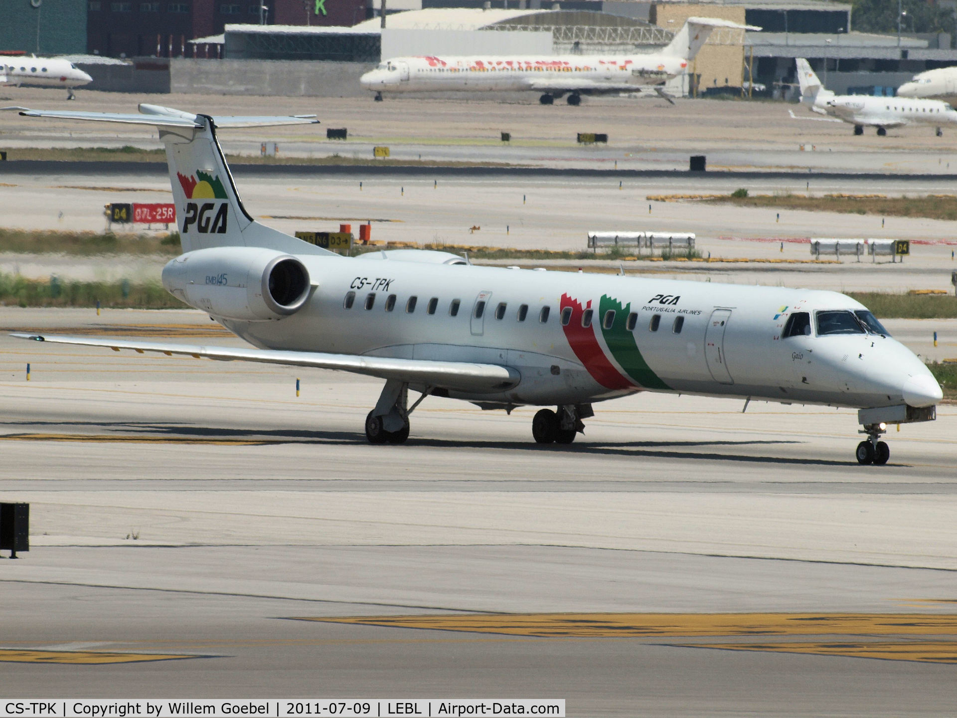 CS-TPK, 1998 Embraer EMB-145EP (ERJ-145EP) C/N 145041, Arrival on Barcelona Airport