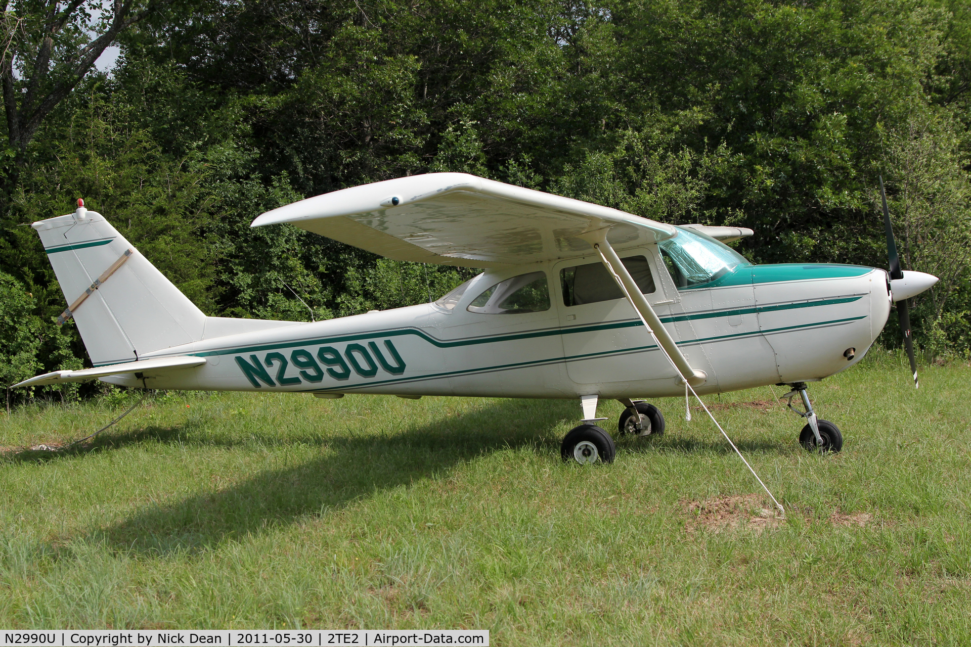 N2990U, 1963 Cessna 172E C/N 17250590, 2TE2 Fling Oak's
