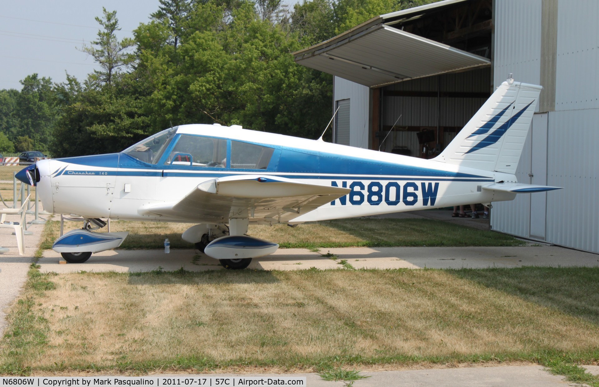 N6806W, 1965 Piper PA-28-140 Cherokee C/N 28-20941, Piper PA-28-140