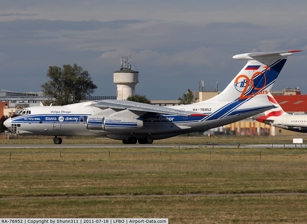 RA-76952, 2010 Ilyushin Il-76TD-90VD C/N 2093422743, Lining up rwy 32R for departure...