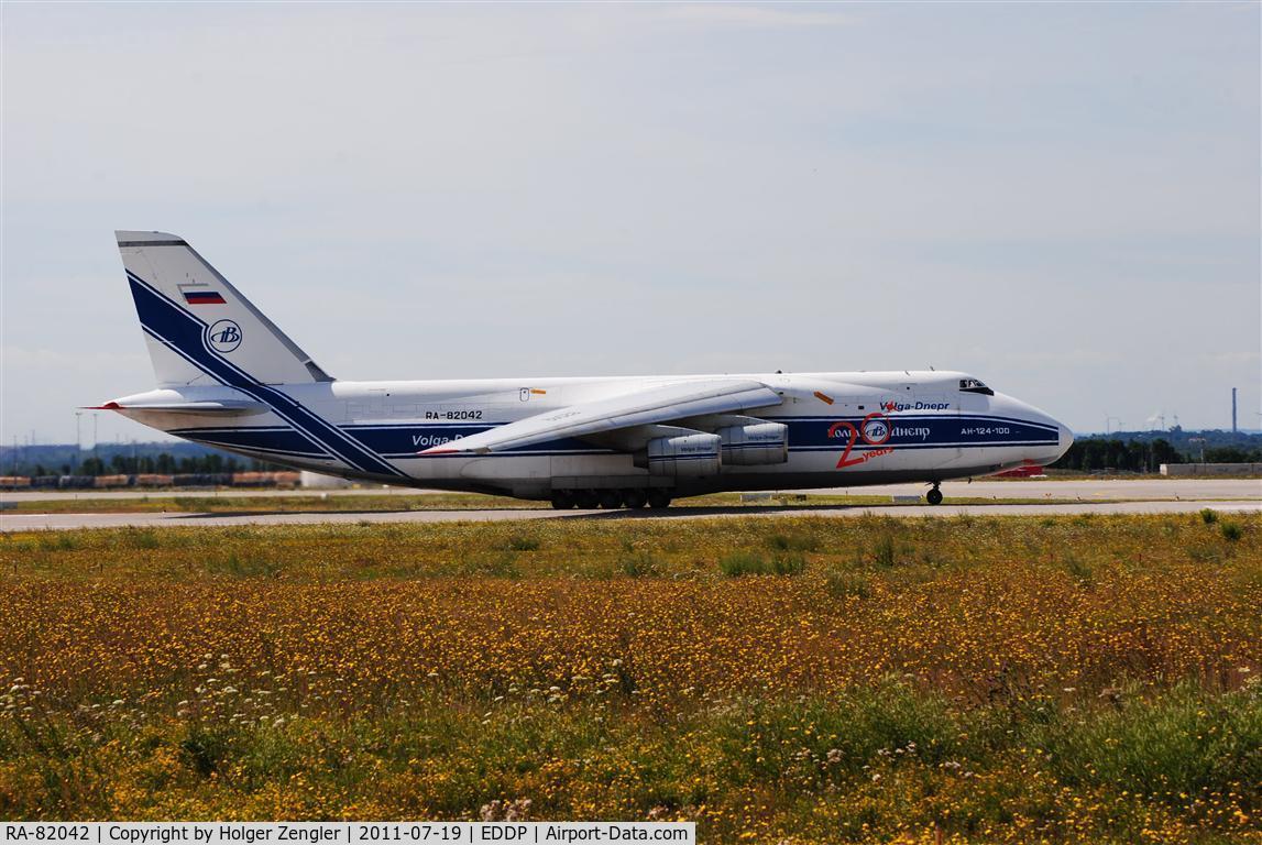RA-82042, 1991 Antonov An-124-100 Ruslan C/N 9773054055093/0606, Leaving LEJ with a southern destination.