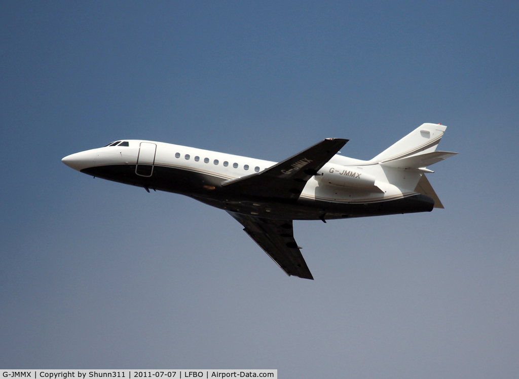 G-JMMX, 2007 Dassault Falcon 900EX C/N 184, Taking off from rwy 32R