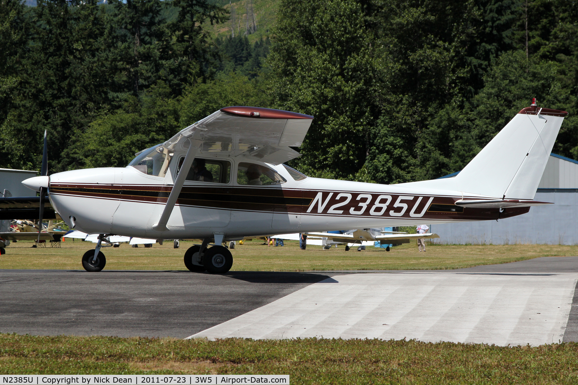N2385U, 1962 Cessna 172D C/N 17249985, 3W5 2011