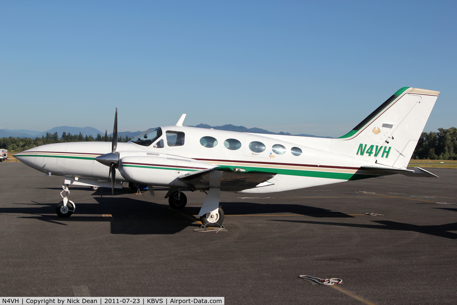 N4VH, 1977 Cessna 421C Golden Eagle C/N 421C0435, KBVS/BVS