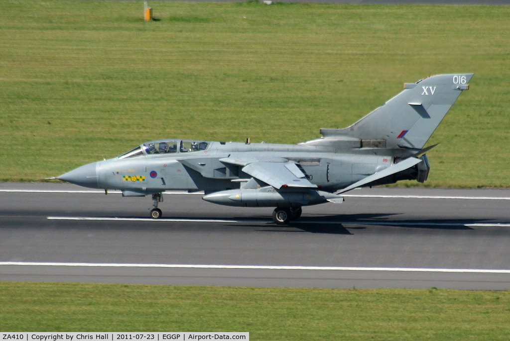 ZA410, 1983 Panavia Tornado GR.4 C/N 227/BT034/3109, arriving back at Liverpool after its display at the Southport Airshow