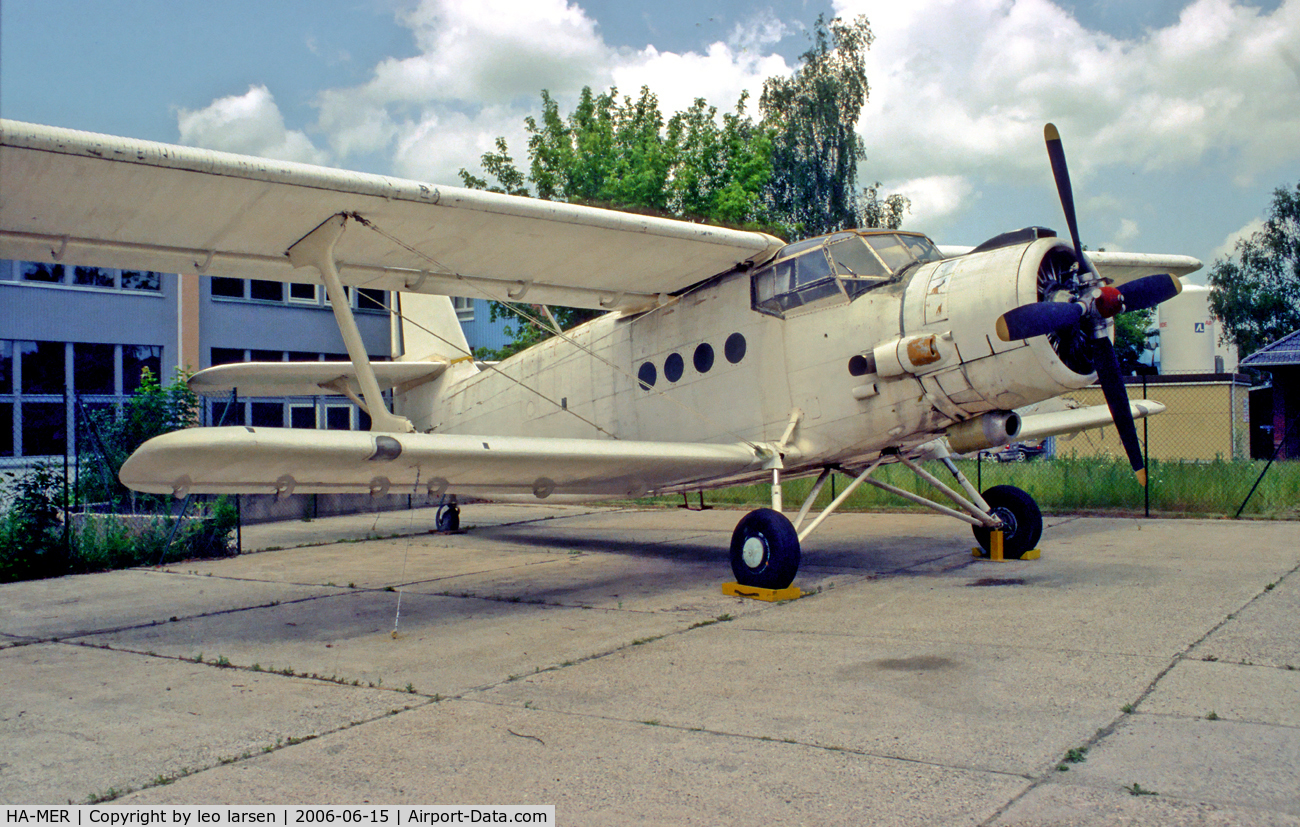 HA-MER, Antonov An-2R C/N 1G194-27, c/n 1G194-27 ex HA-MER in white just arived to
Museum fuer Luftfart und technik Wernigerode