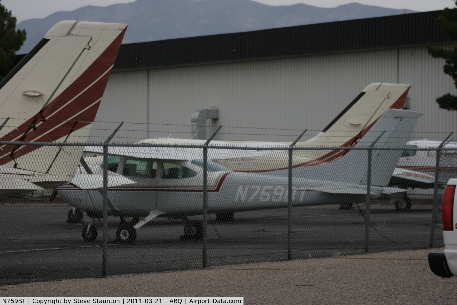 N759BT, 1977 Cessna 182Q Skylane C/N 18265869, Taken at Alburquerque International Sunport Airport, New Mexico in March 2011 whilst on an Aeroprint Aviation tour