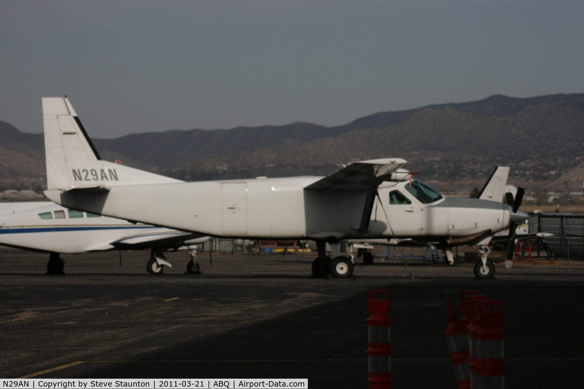 N29AN, 1999 Cessna 208B Grand Caravan C/N 208B0753, Taken at Alburquerque International Sunport Airport, New Mexico in March 2011 whilst on an Aeroprint Aviation tour