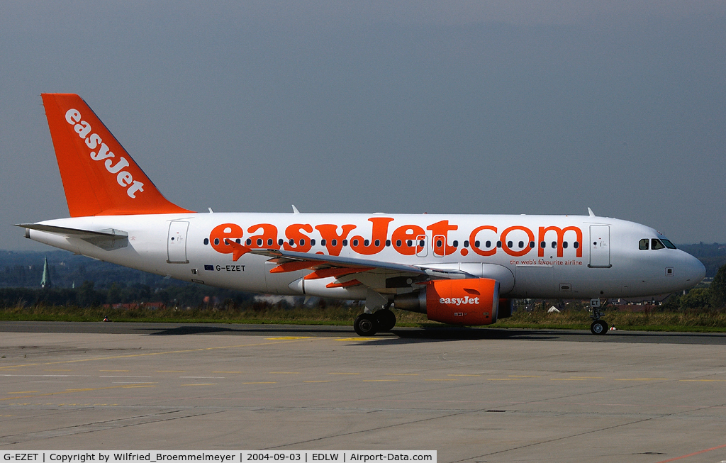G-EZET, 2004 Airbus A319-111 C/N 2271, easyJet / Taxiing out to Runway 24.