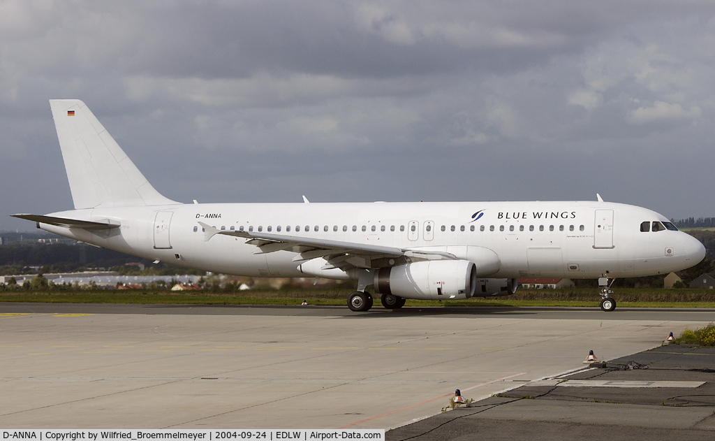 D-ANNA, 1996 Airbus A320-233 C/N 916, Blue Wings / Taxiing out to Runway 24.