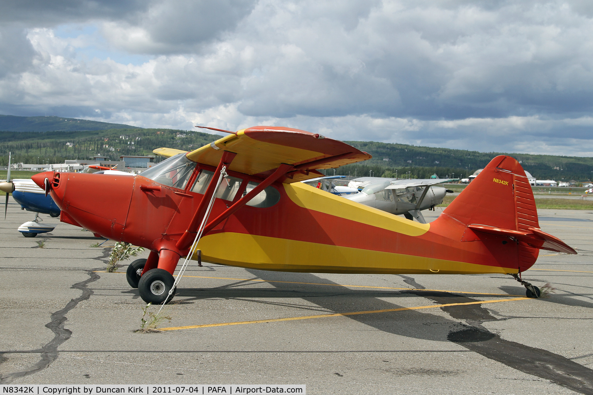 N8342K, 1946 Stinson 108 Voyager C/N 108-1342, Interesting paint scheme