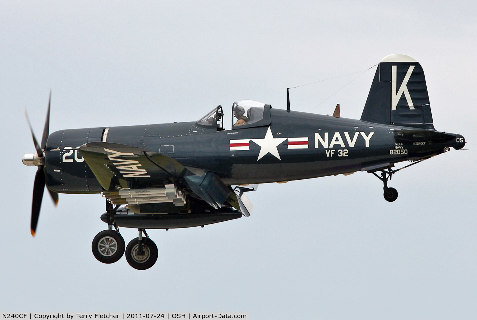 N240CF, 1945 Vought F4U-4 Corsair C/N 9513, 1945 Chance Vought F4U-4, c/n: 9513 ex Bu 97359    - now wearing 'tribute' markings to Bu82050 VF-32