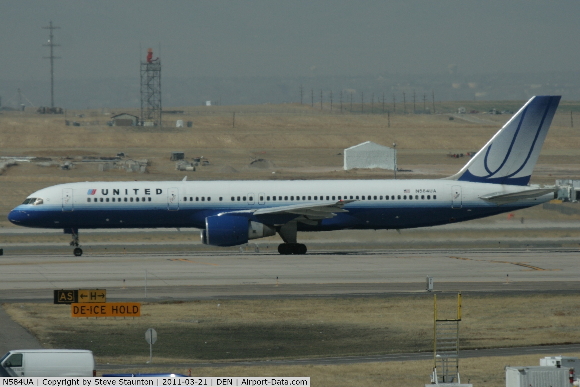 N584UA, 1993 Boeing 757-222 C/N 26706, Taken at Denver International Airport, in March 2011 whilst on an Aeroprint Aviation tour