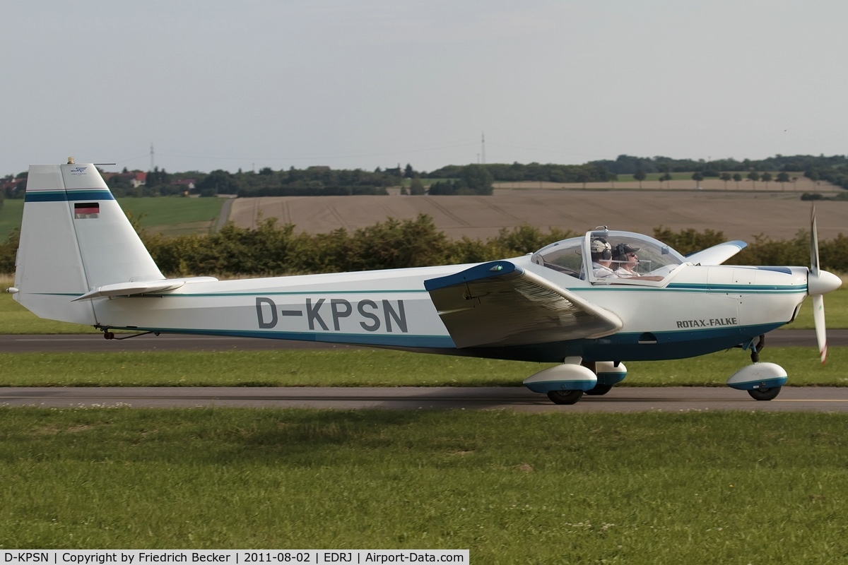 D-KPSN, 1991 Scheibe SF-25C Rotax-Falke C/N 44518, taxying to the active