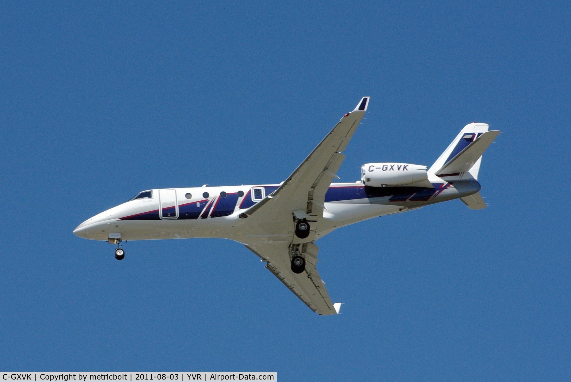 C-GXVK, 2010 Israel Aerospace Industries Gulfstream G150 C/N 283, Landing on a bright, sunny day .