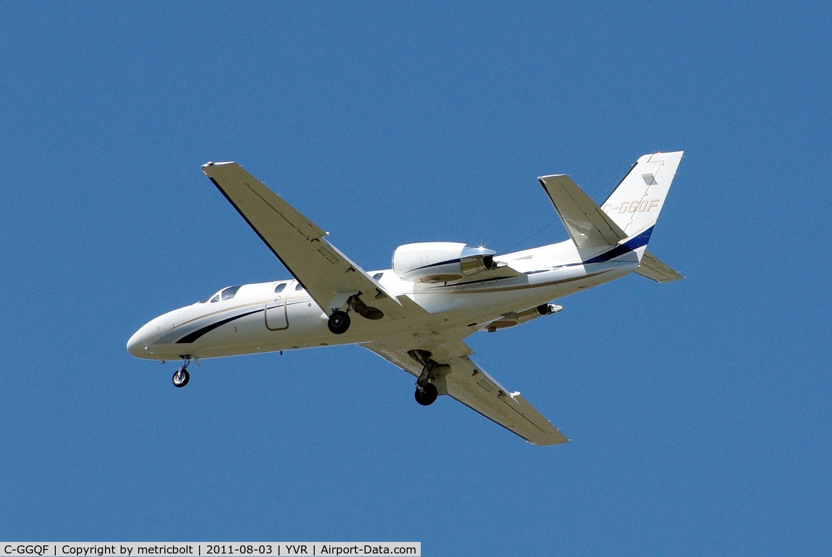 C-GGQF, 2001 Cessna 550 Citation Bravo C/N 550-0994, Landing on a bright, sunny day .