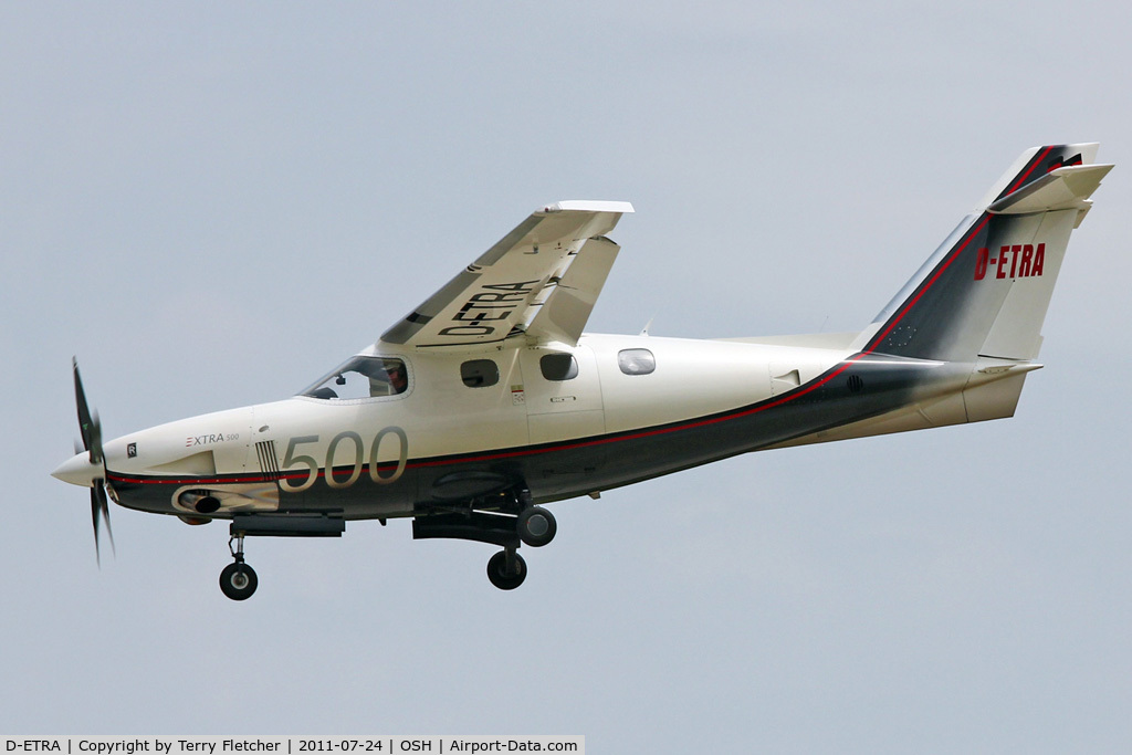 D-ETRA, Extra EA-500 C/N 002, Extra EA-500, c/n: 002 arriving at 2011 Oshkosh