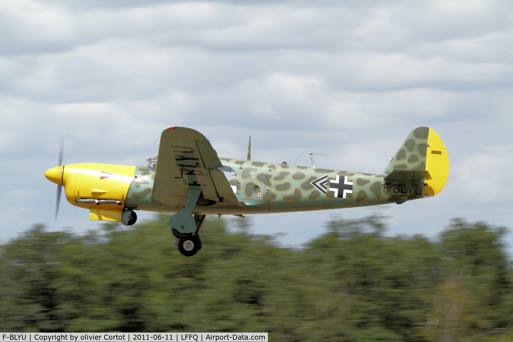 F-BLYU, Nord 1101 Noralpha C/N 18, Taking off during the Ferté alais airshow