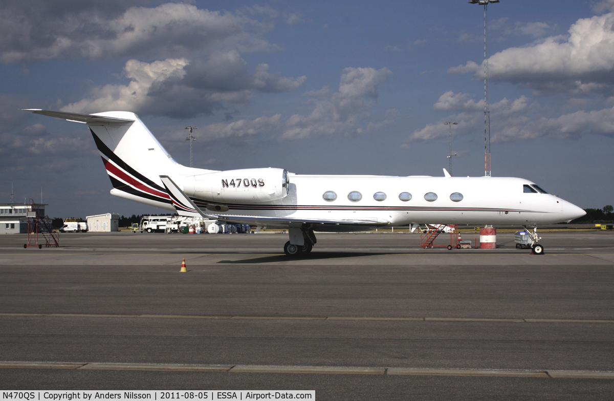 N470QS, 2007 Gulfstream Aerospace GIV-X (G450) C/N 4084, Parked at ramp M.