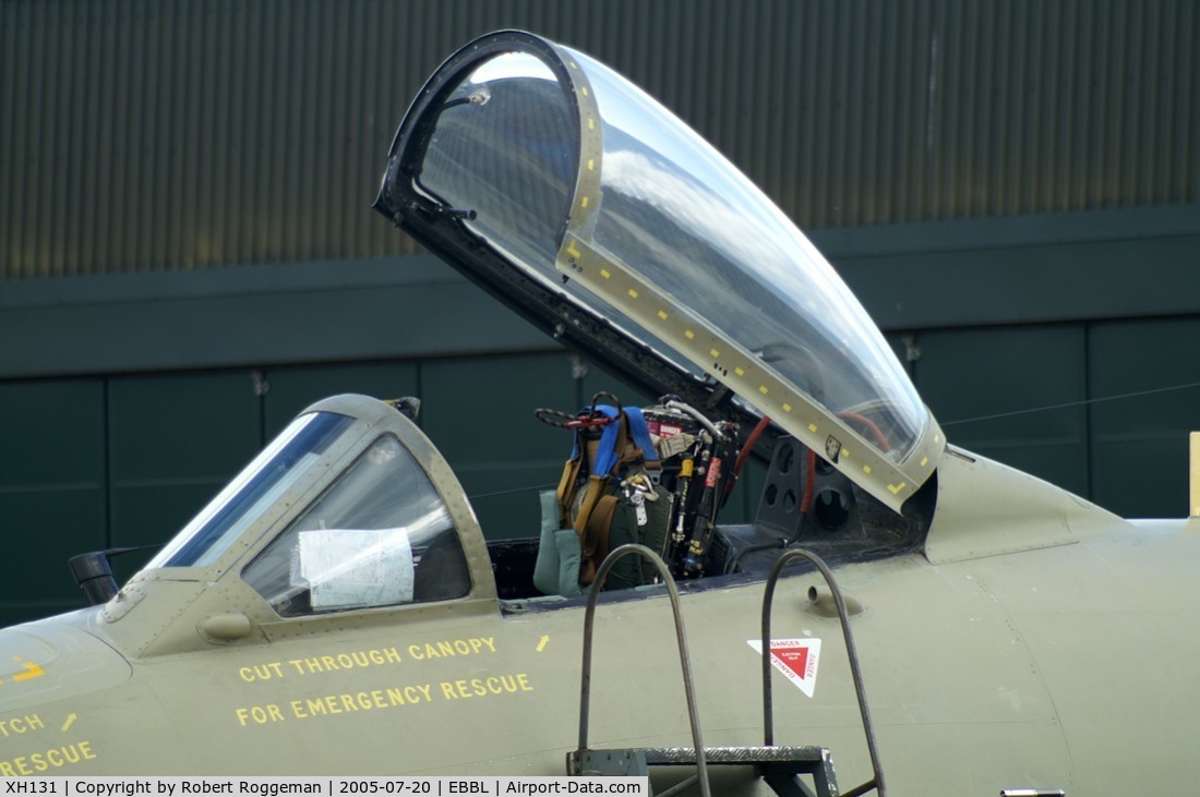 XH131, English Electric Canberra PR.9 C/N SH1721, RAF.39 Squadron.