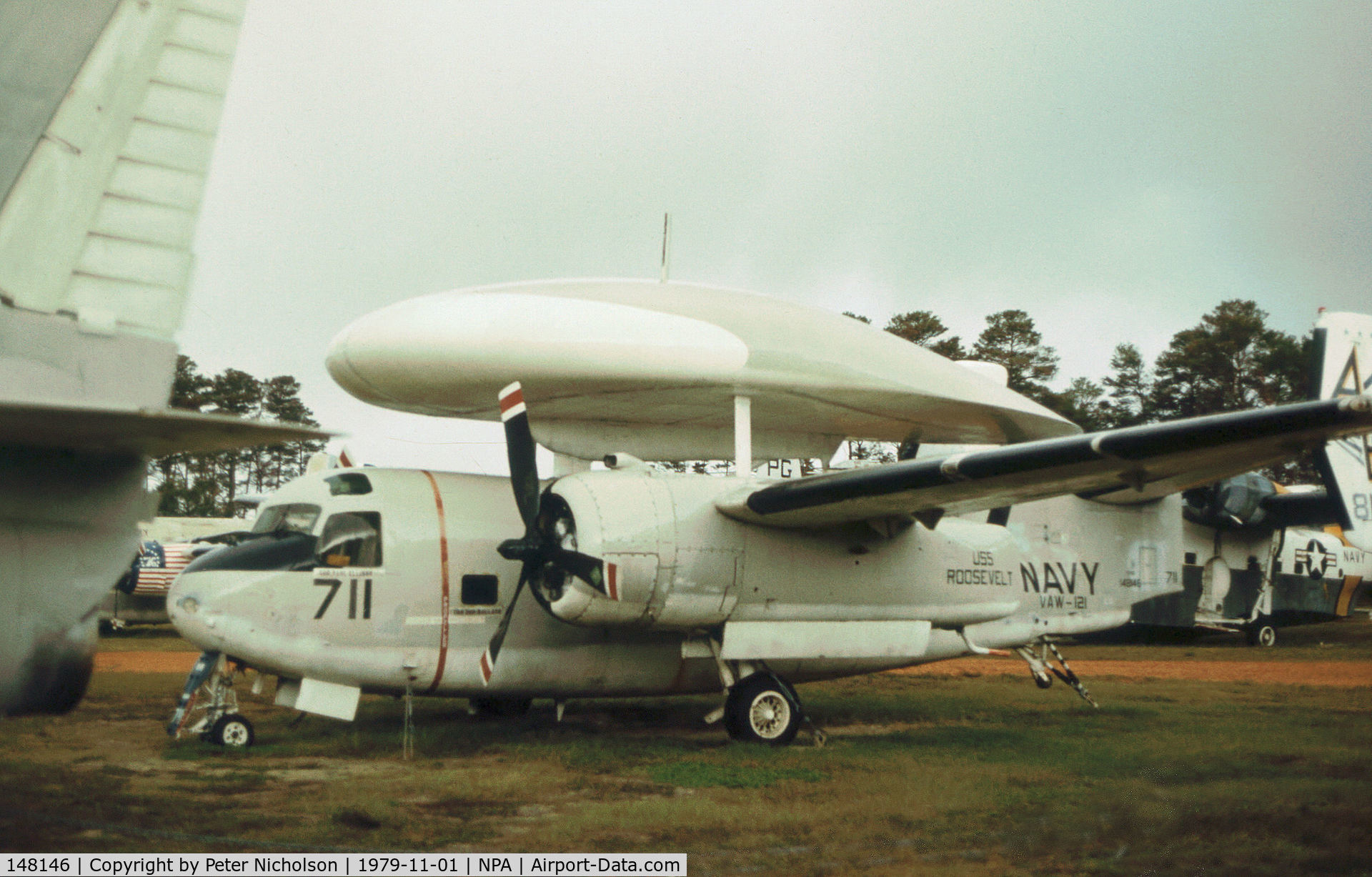 148146, Grumman E-1B Tracer (G-117) C/N 64, Another view of this Early Warning Squadron VAW-121 E-1B Tracer as displayed at the Pensacola Naval Air Museum in November 1979.