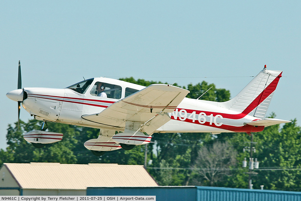 N9461C, 1978 Piper PA-28-181 Archer C/N 28-7890412, 1978 Piper PA-28-181, c/n: 28-7890412 departing 2011 Oshkosh