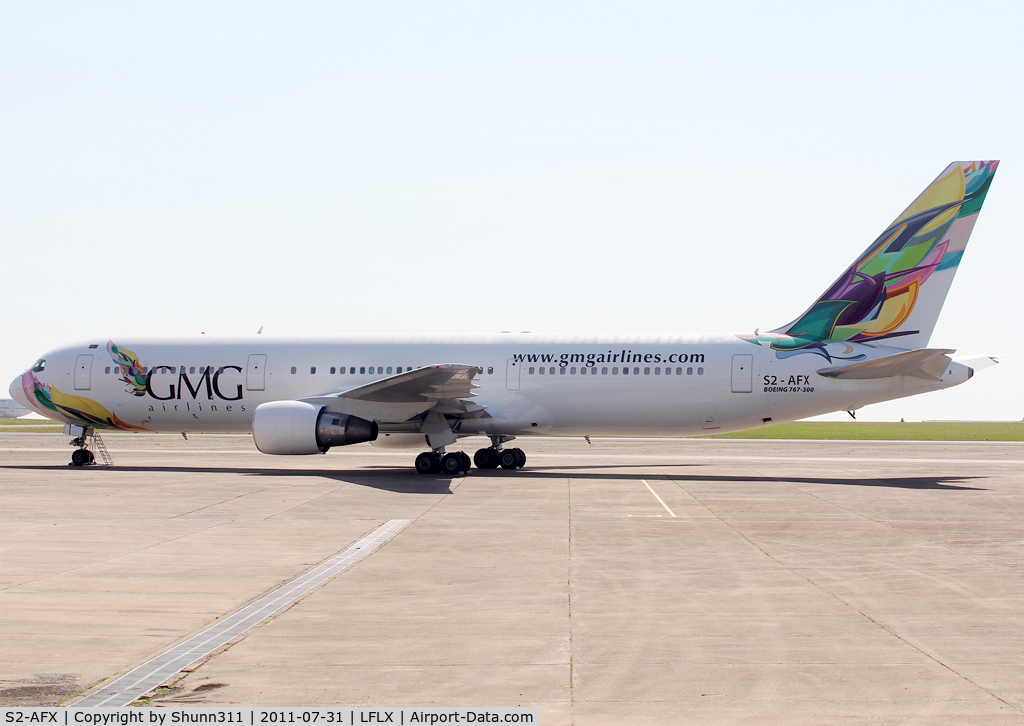 S2-AFX, 1993 Boeing 767-33A/ER C/N 25535, Ready for delivery...