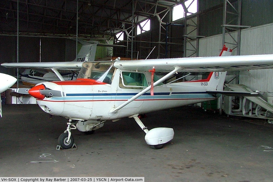 VH-SOX, 1979 Cessna 152 C/N 15283923, Cessna 152 [152-83923] Camden~VH 25/03/2007