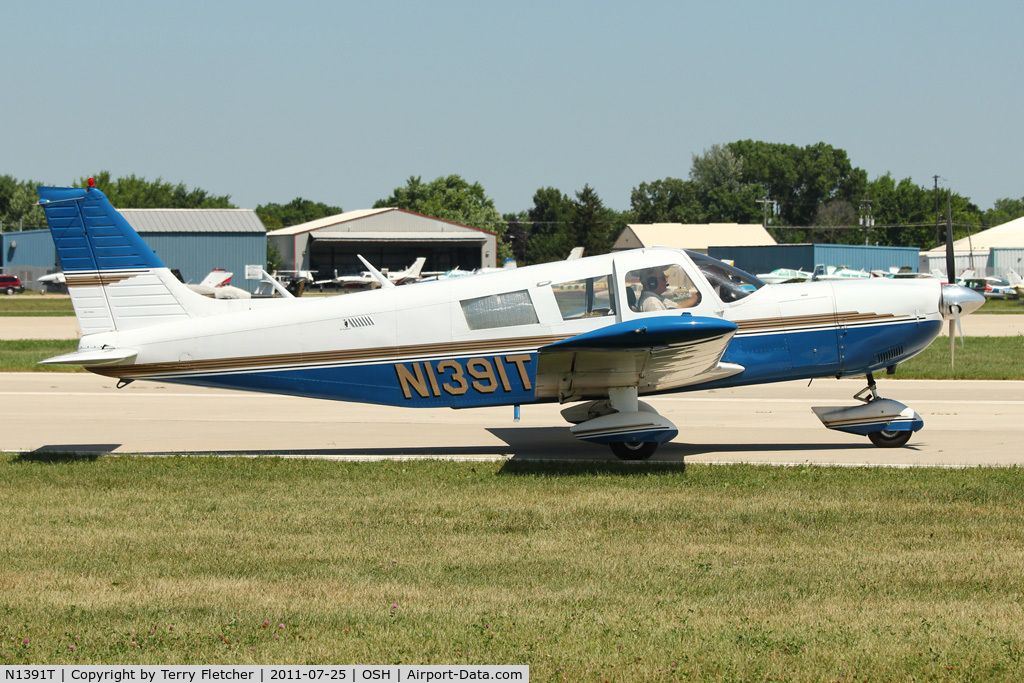 N1391T, 1972 Piper PA-32-300 Cherokee Six Cherokee Six C/N 32-7240117, 1972 Piper PA-32-300, c/n: 32-7240117 at 2011 Oshkosh