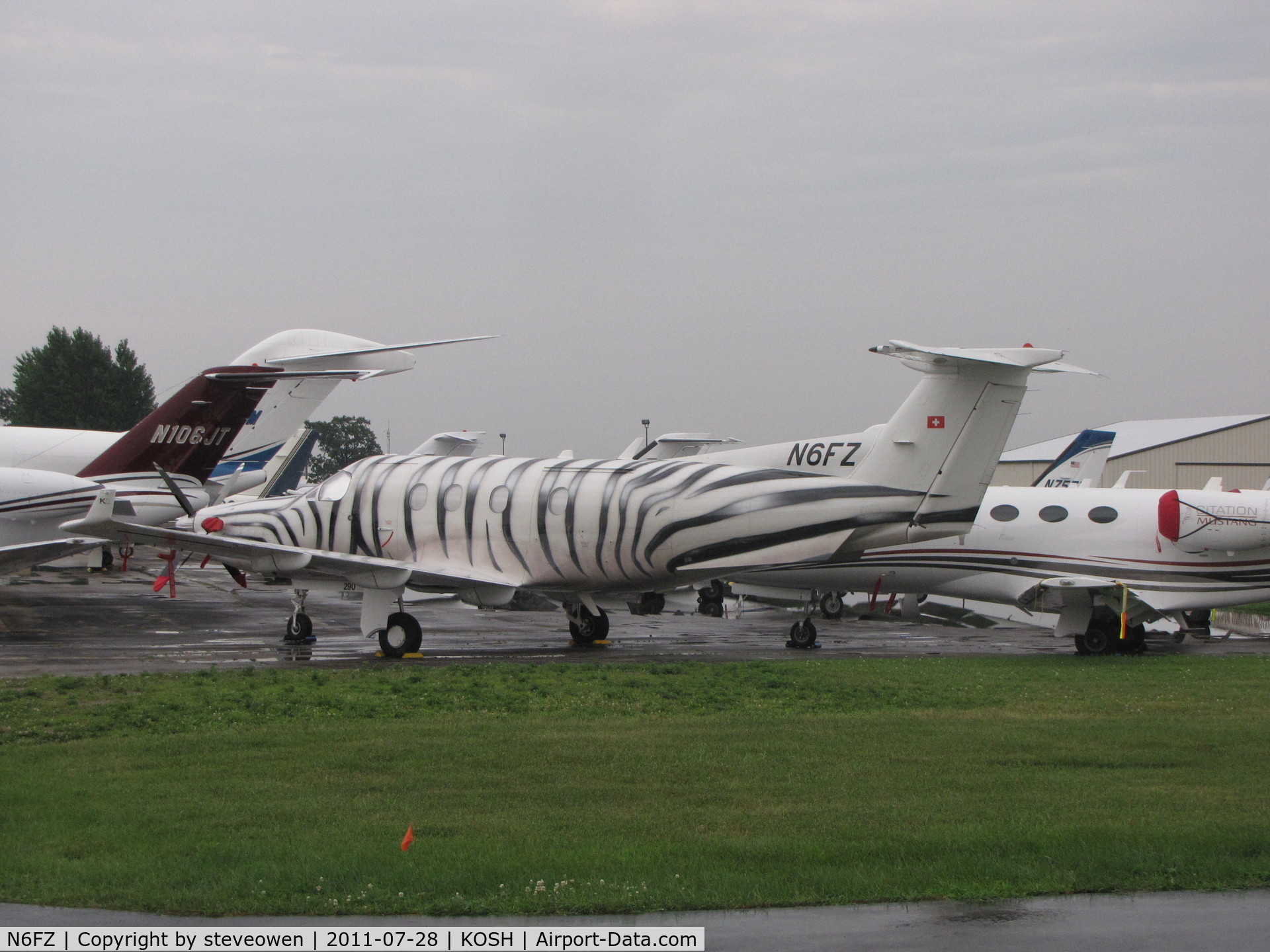 N6FZ, 1999 Pilatus PC-12/45 C/N 290, Zebra stripped PC-XII during EAA2011