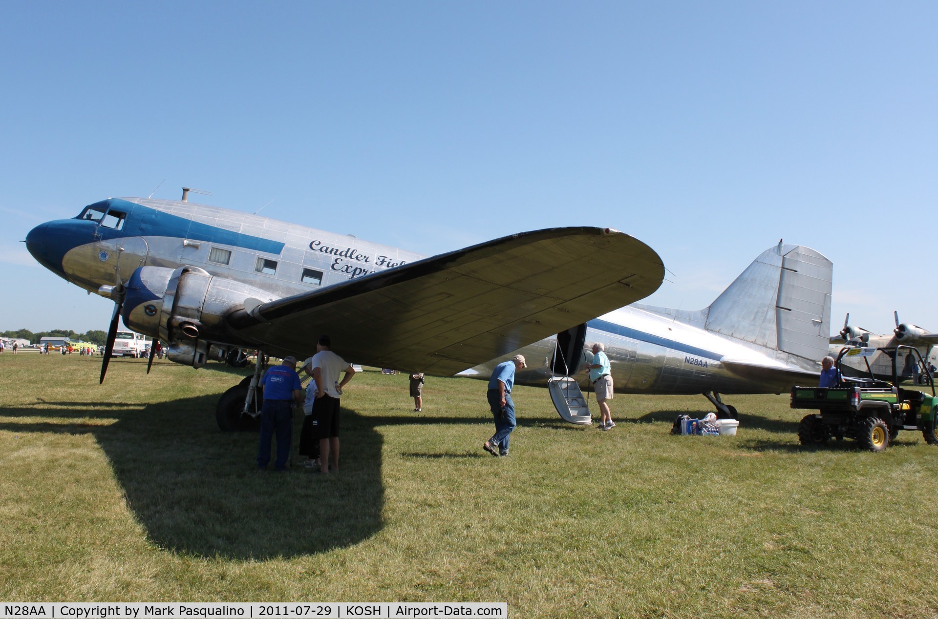 N28AA, 1940 Douglas DC-3A C/N 2239, Douglas DC3A