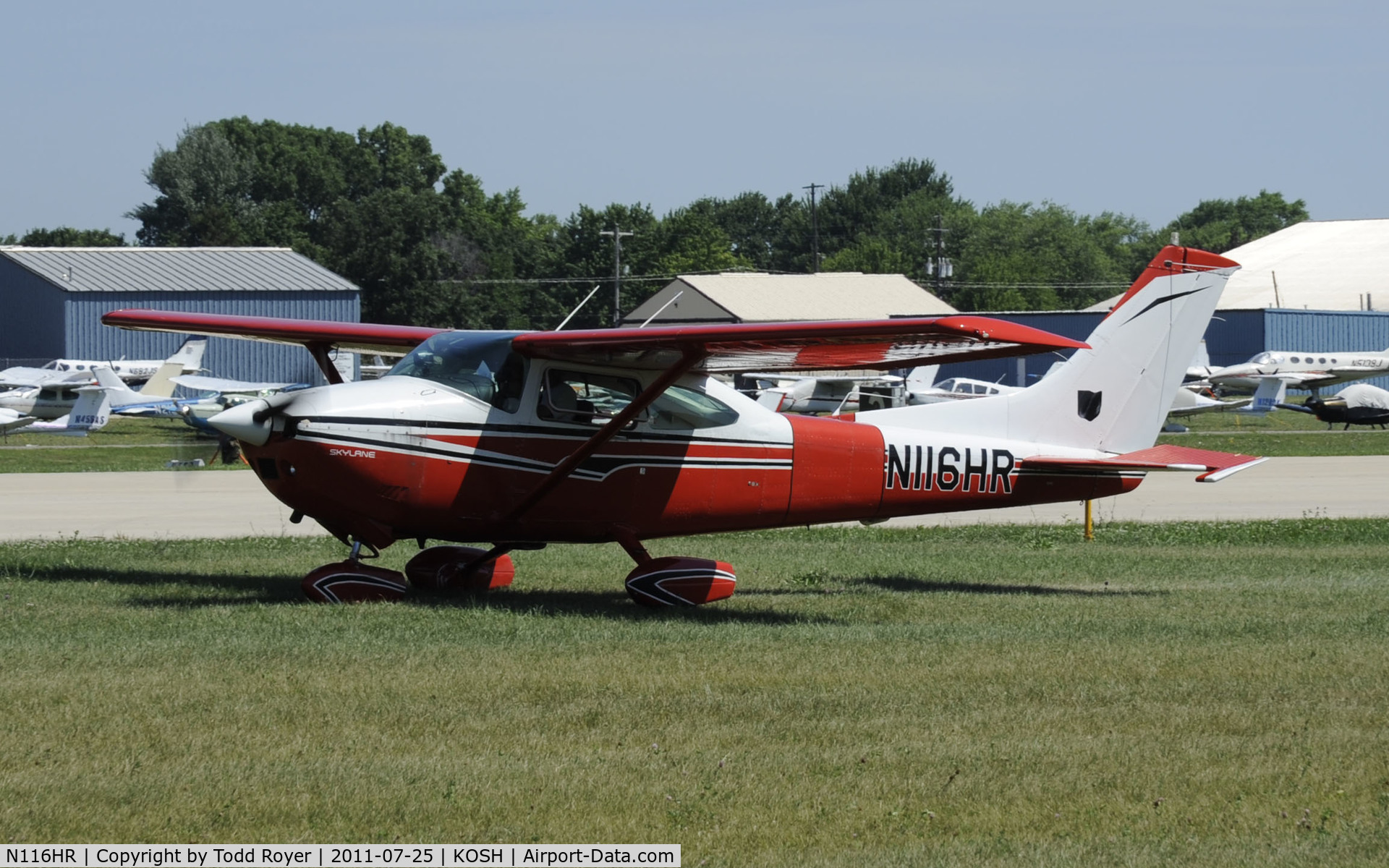 N116HR, Cessna 182R Skylane C/N 18268579, AIRVENTURE 2011