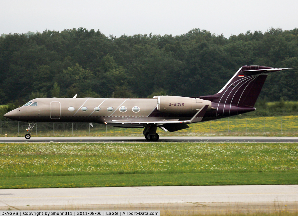 D-AGVS, 2008 Gulfstream Aerospace GIV-X (G450) C/N 4113, Landing rwy 23