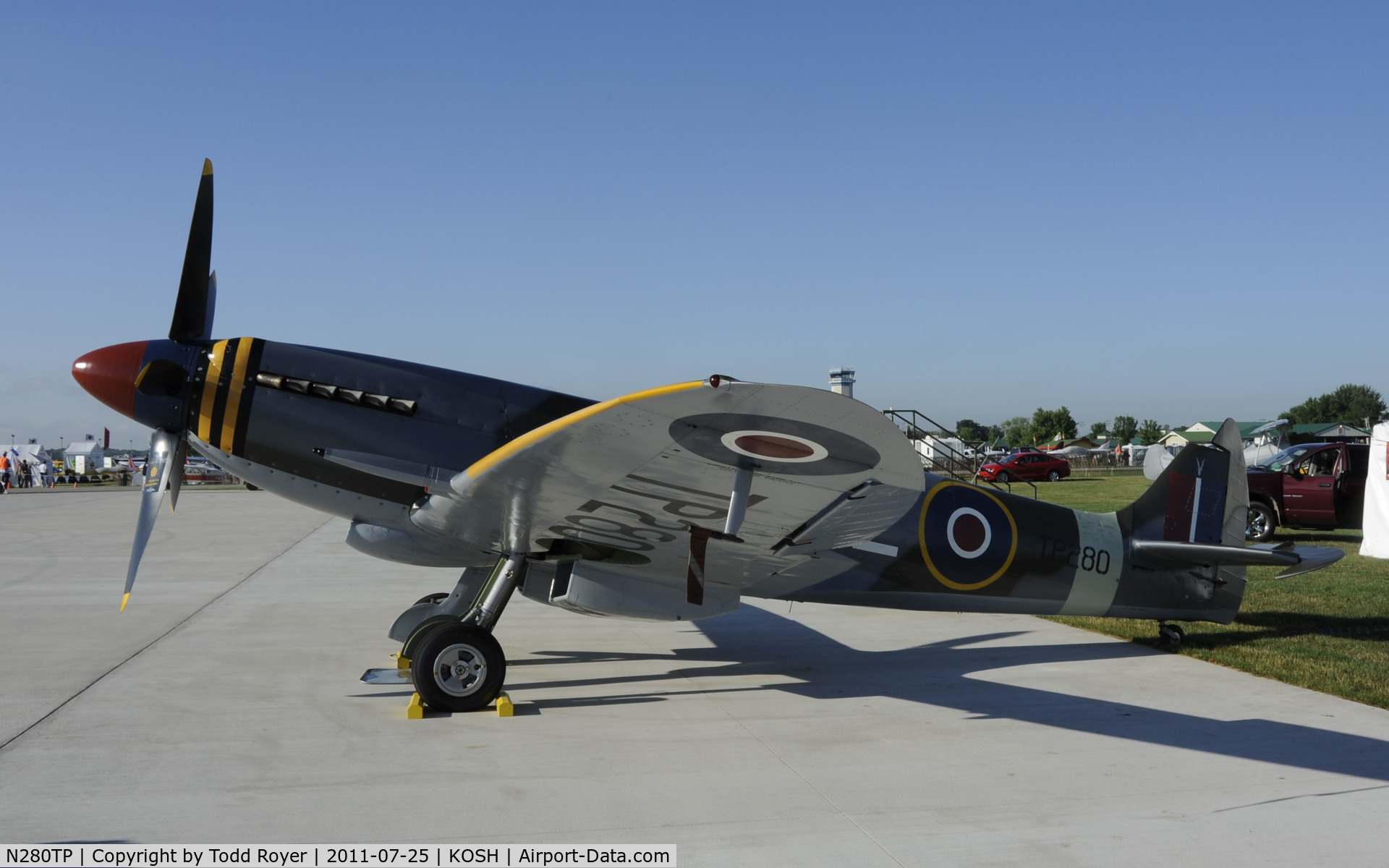 N280TP, 1947 Supermarine 359 Spitfire FR.XVIIIe C/N 6S/676372, AIRVENTURE 2011