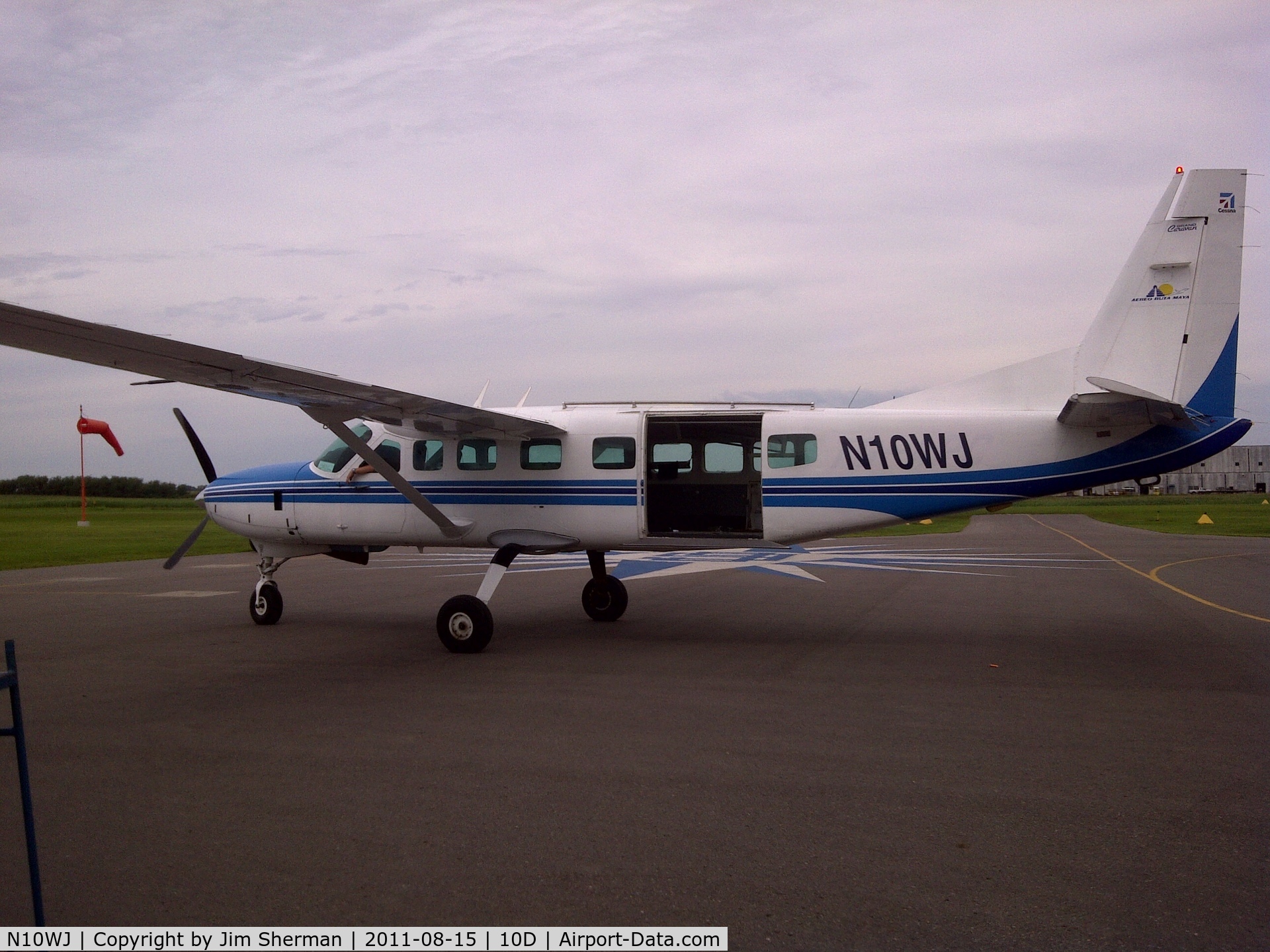 N10WJ, Cessna 208B C/N 208B0717, Westside Skydivers, Winsted, MN