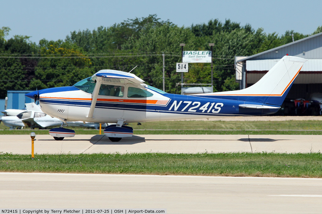N7241S, 1976 Cessna 182P Skylane C/N 18265085, 1976 Cessna 182P, c/n: 18265085 at 2011 Oshkosh
