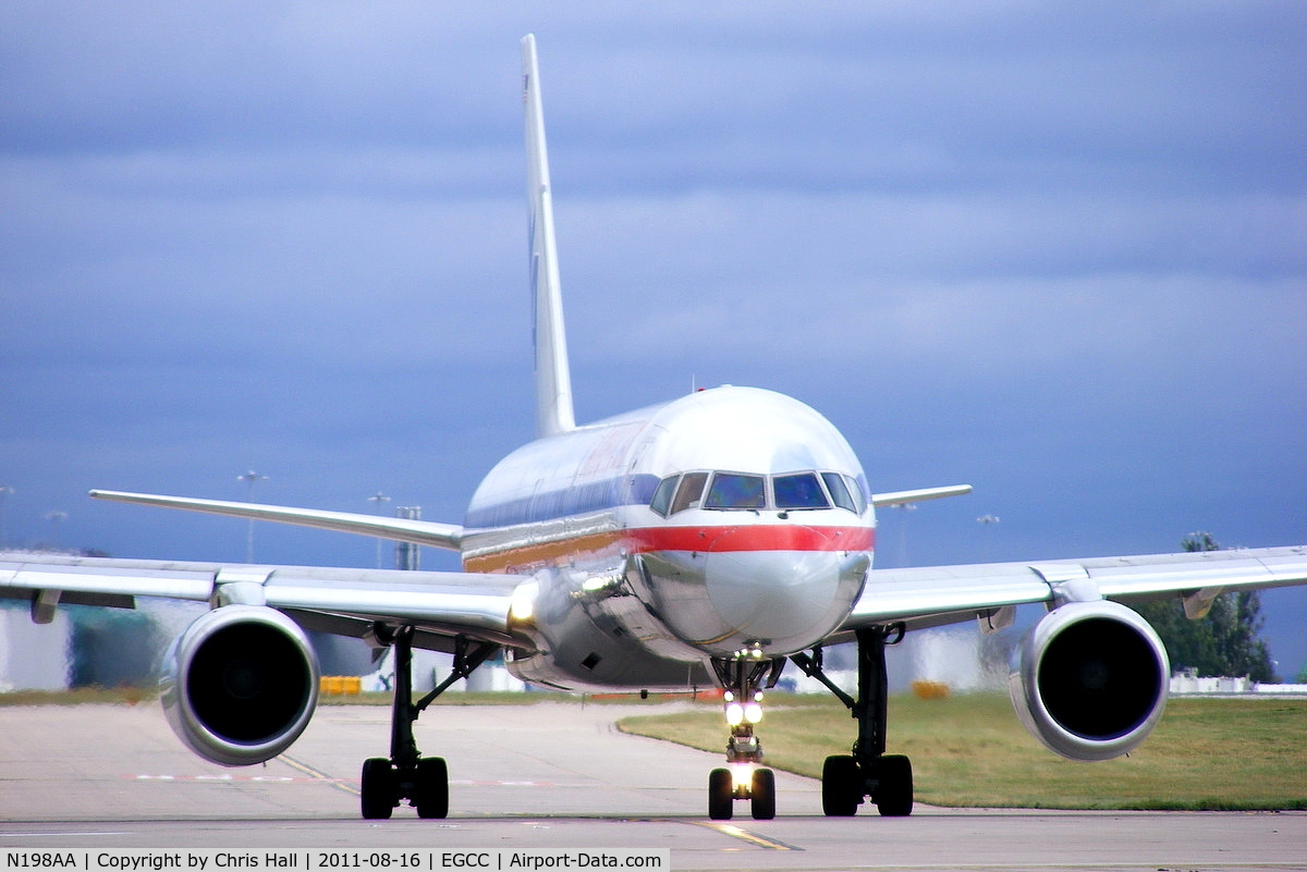 N198AA, 2001 Boeing 757-223 C/N 32392, American Airlines